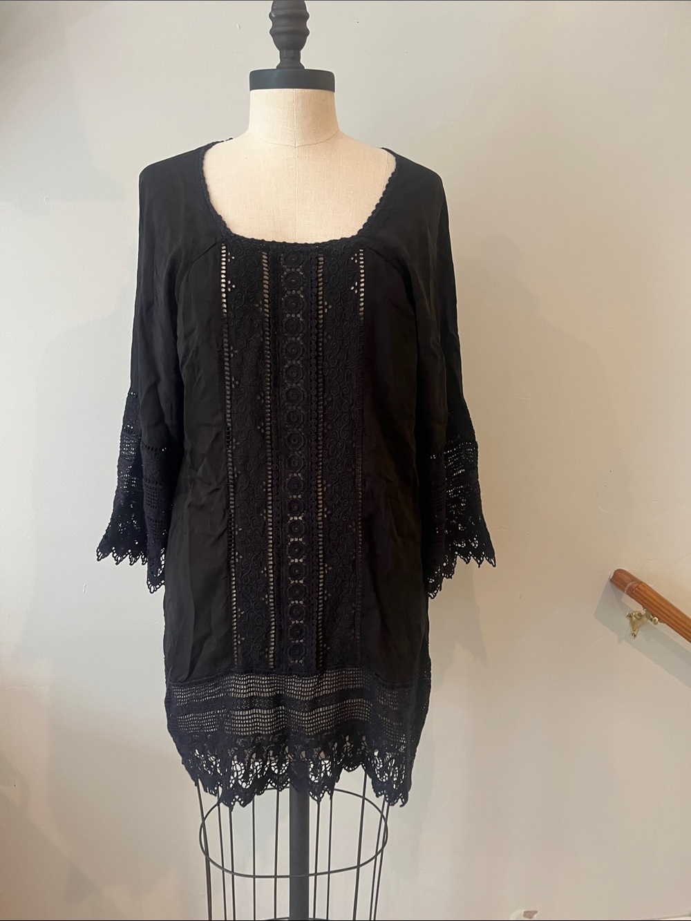 Johnny Was black tunic 3/4 sleeves crochet detail lace  size L 🖤